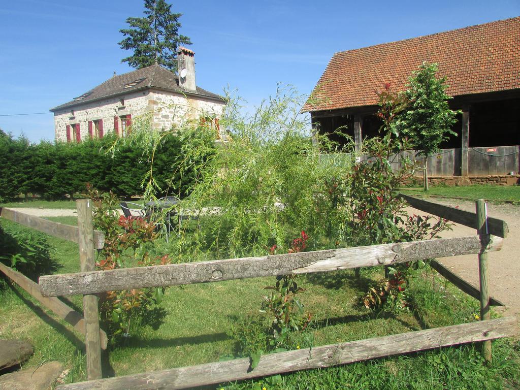 Ecuries De Saint Maurice- Maison D'Hotes De Gondou Lacapelle-Marival Zewnętrze zdjęcie